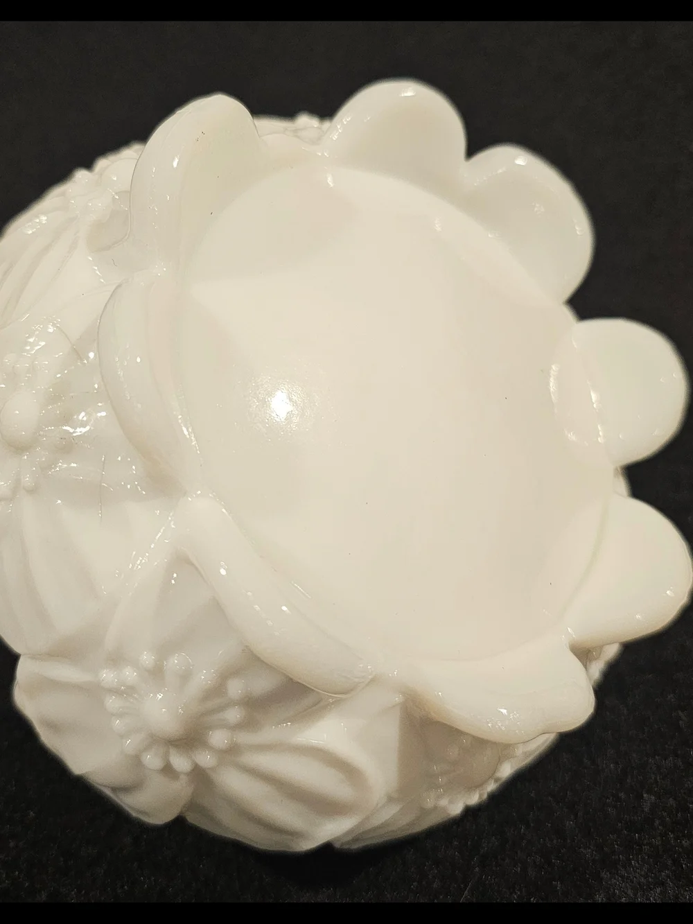Vintage Westmoreland White Milk Glass Dogwood Flower Split Handle Basket Dish